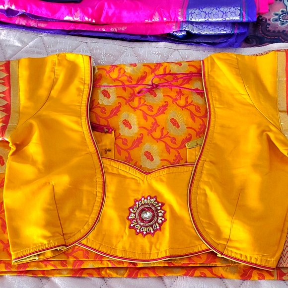 Georgette banarasi Mustard yellow saree - Picture 5 of 10